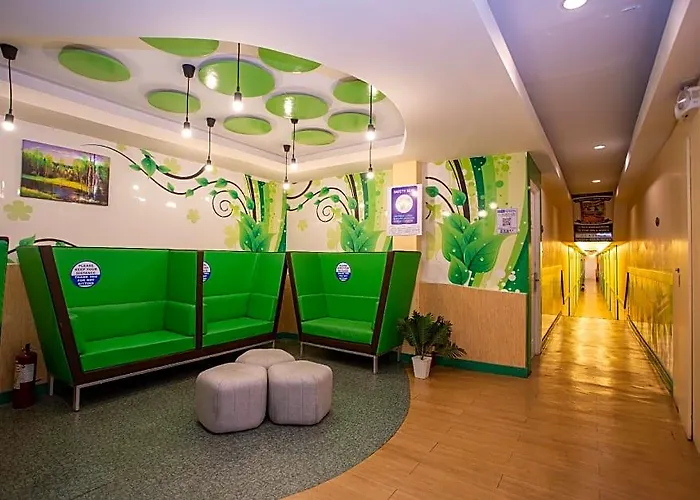 Dream World Pinas Hotel Manila