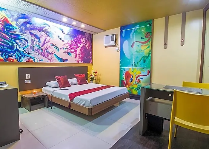 Dream World Pinas Hotel 3*