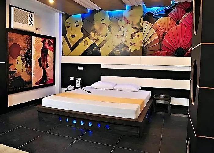 Hotel Dream World Pinas 3*